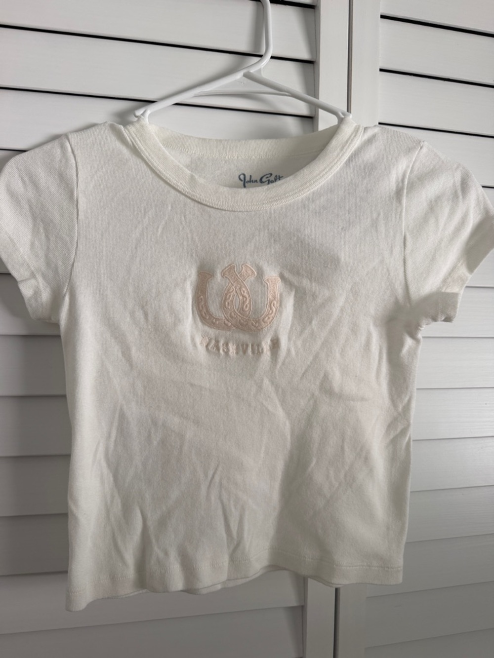 Brandy Melville Cream Short Sleeve Tee with Embroidered Pale Pink Logo